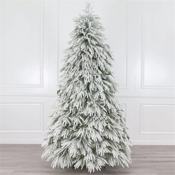 Fenyőfa talppal, havas, 193 ággal 120 cm