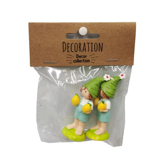 Gyerek, fiú, lány sapkában, citrommal álló 2,3x2,2x6,5 cm 2féle S/2